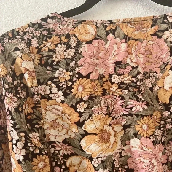 American Eagle top size M - Picture 10 of 13